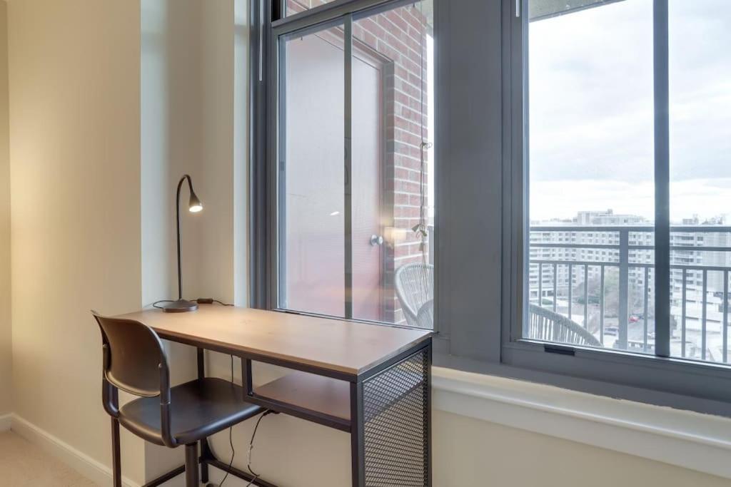 Fantastic 2 Bedroom Condo At Pentagon City 알링턴 외부 사진