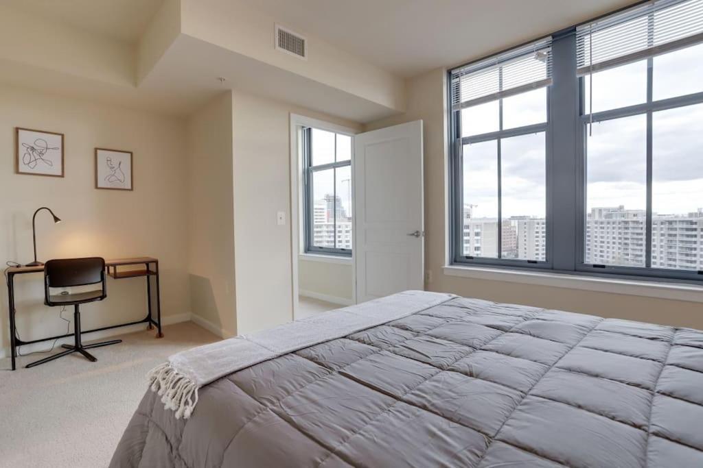 Fantastic 2 Bedroom Condo At Pentagon City 알링턴 외부 사진